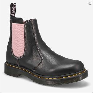 Doc Martens Chelsea Boots 2976 Black/Pink